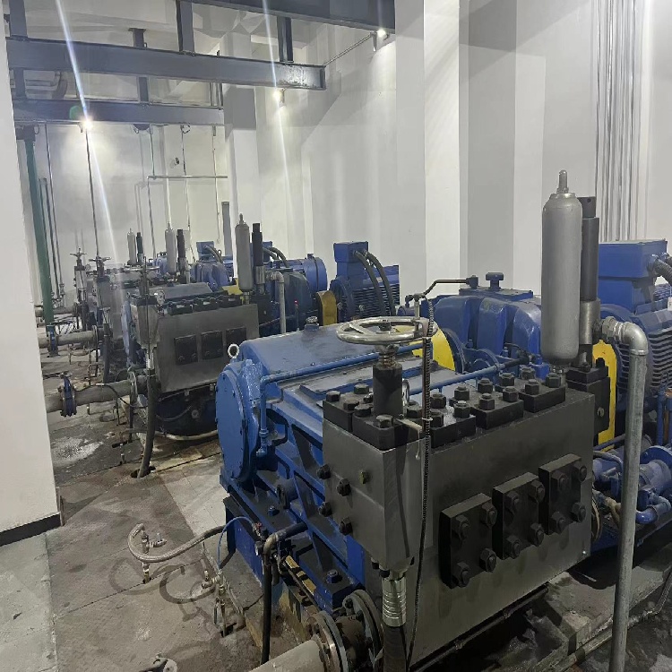 High-Pressure Water Descal